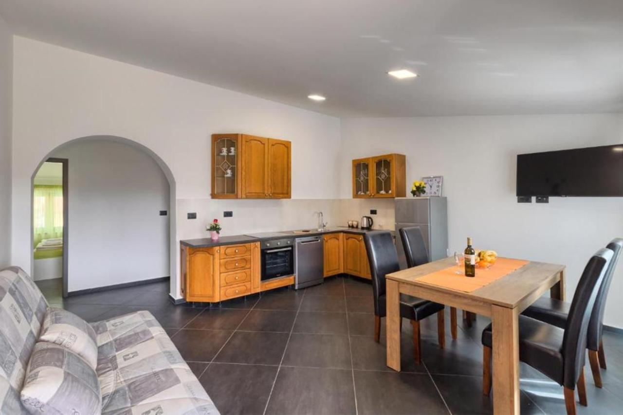 Apartment Ines Pula